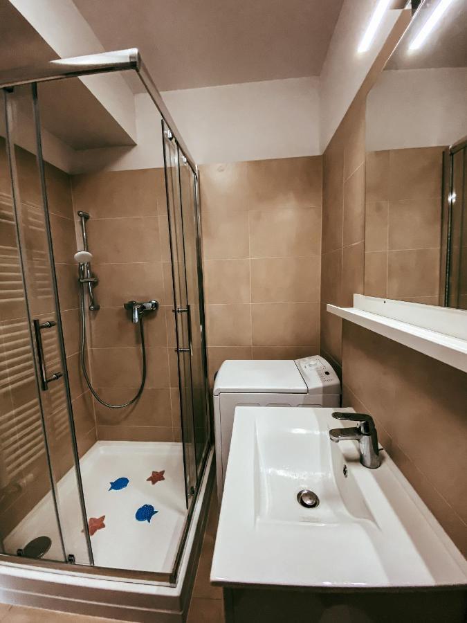 Galerius Apartmanok By Bltn Siófok Buitenkant foto