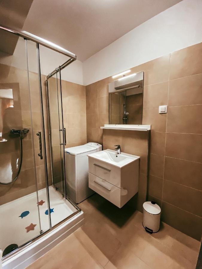 Galerius Apartmanok By Bltn Siófok Buitenkant foto