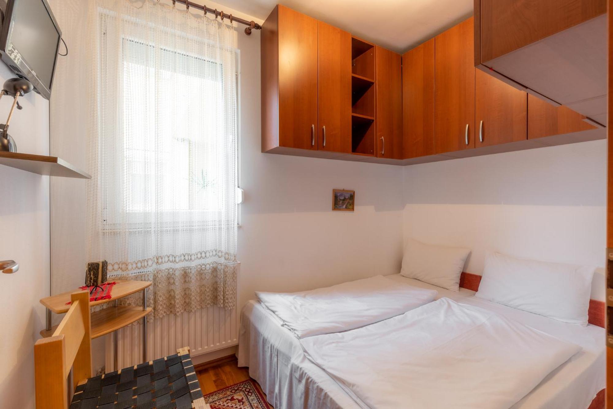 Galerius Apartmanok By Bltn Siófok Buitenkant foto