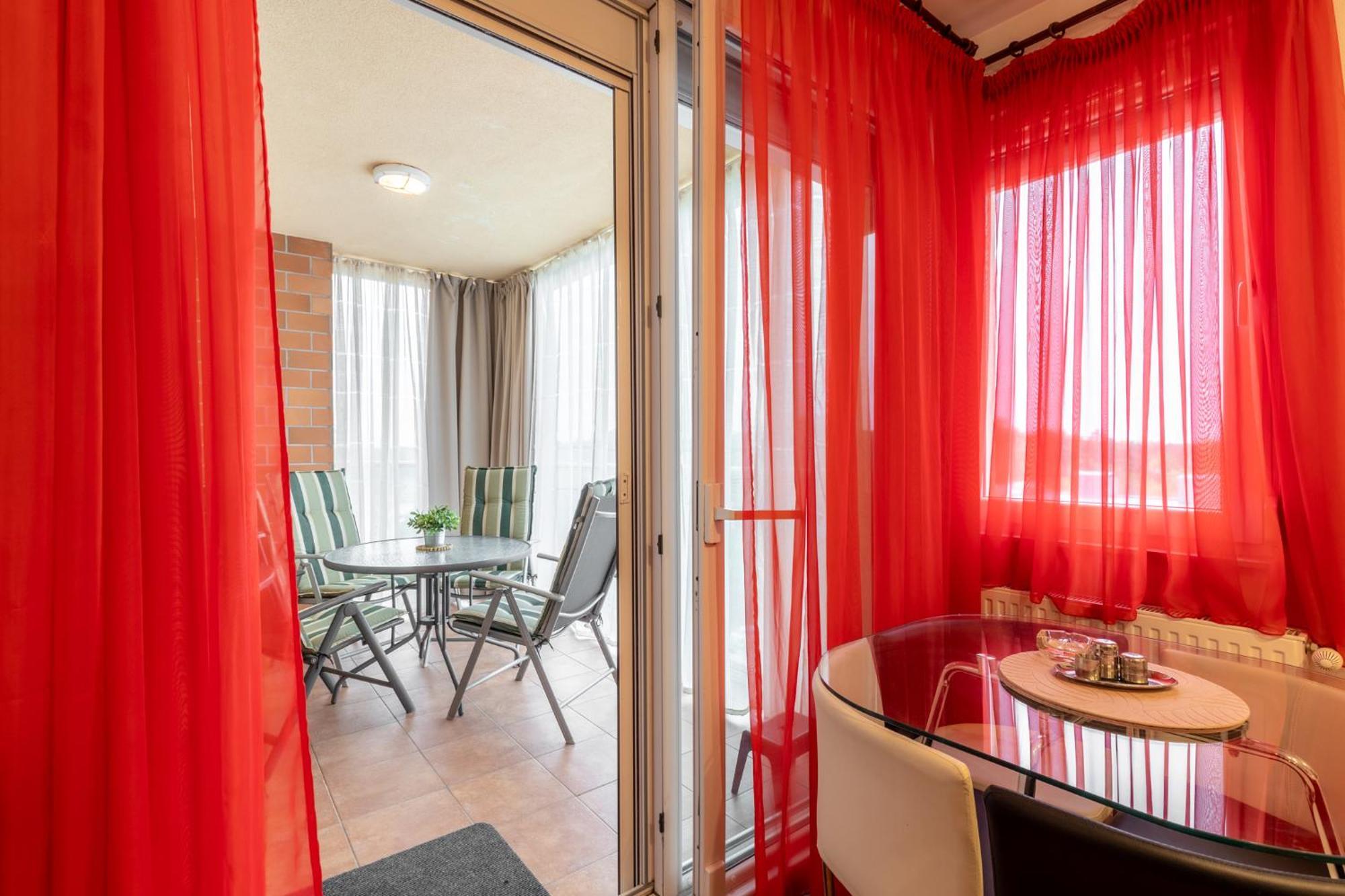Galerius Apartmanok By Bltn Siófok Buitenkant foto